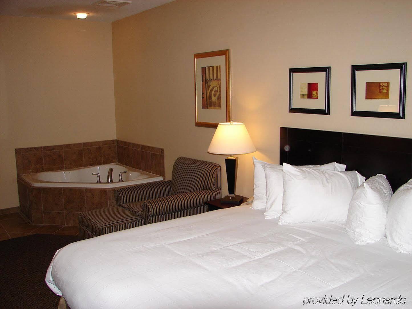 Holiday Inn Express Hotel & Suites Fort Collins By Ihg מראה חיצוני תמונה